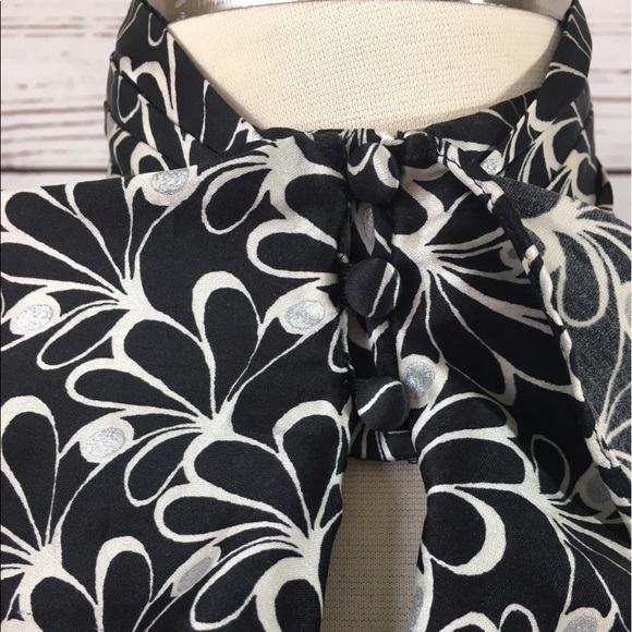 ❤️ Like New SILK Express Keyhole Blouse - Picture 3 of 8